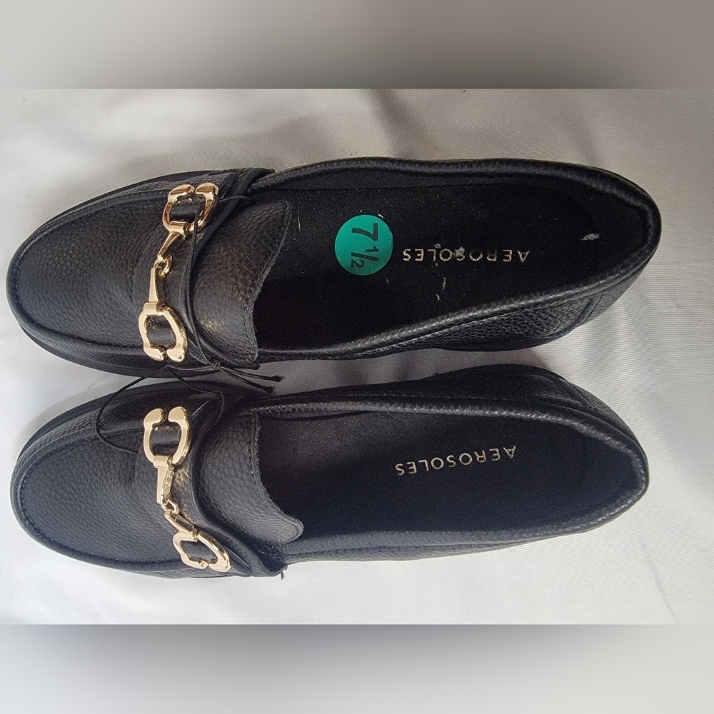 Areosoles Brayla Black Pebbled Loafer Womens Size 7.5  Goldtone Hardwear - Picture 6 of 8